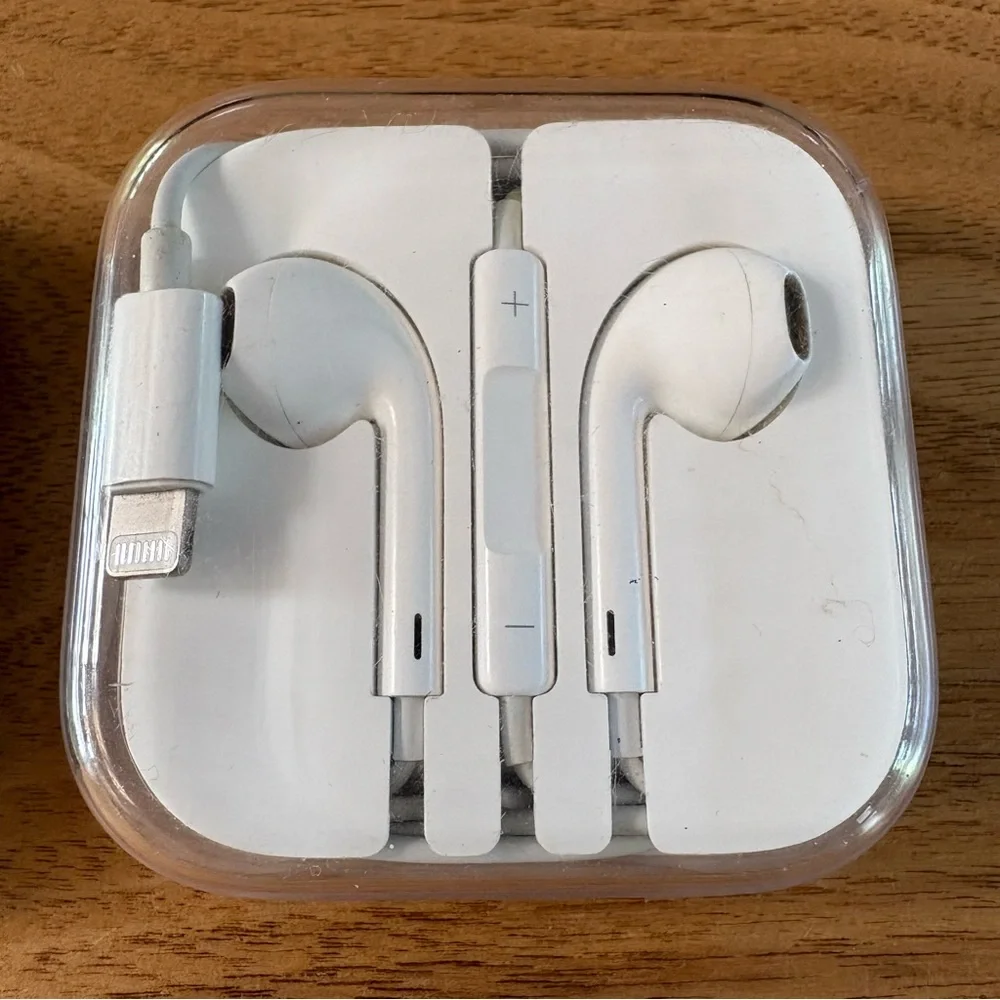Pair of Apple Ear phones with Lightning Connector
